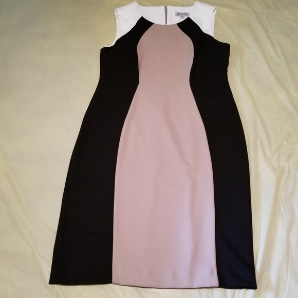 Dresses - Picture 3 of 8